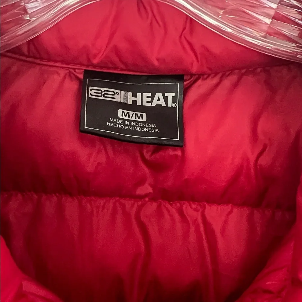 Best/Red Puffer Vest - Picture 2 of 6